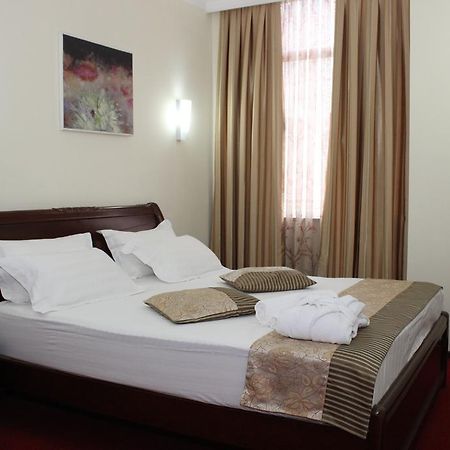 Hotel Vanilla Batumi Habitación foto