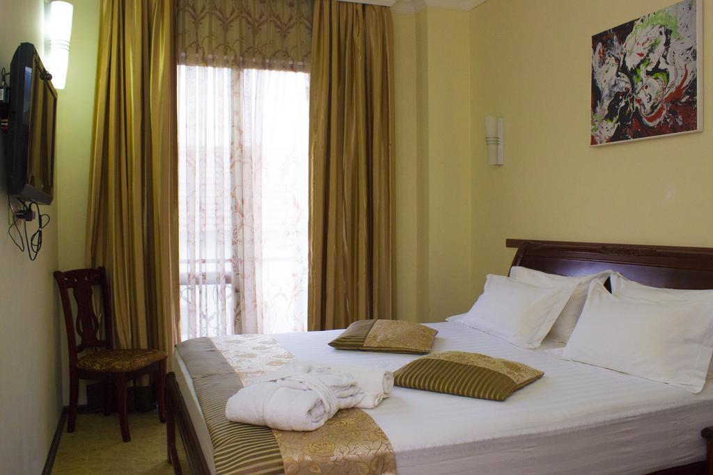 Hotel Vanilla Batumi Habitación foto