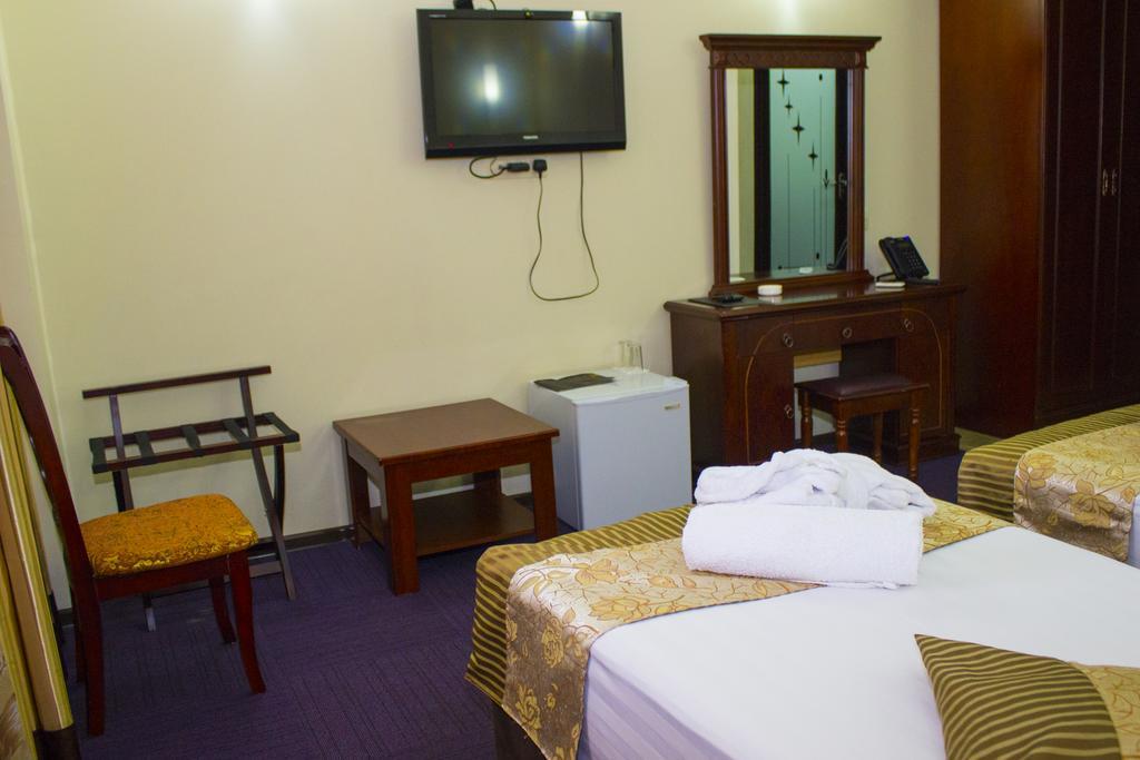 Hotel Vanilla Batumi Habitación foto