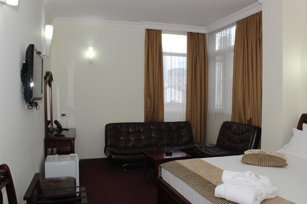 Hotel Vanilla Batumi Habitación foto